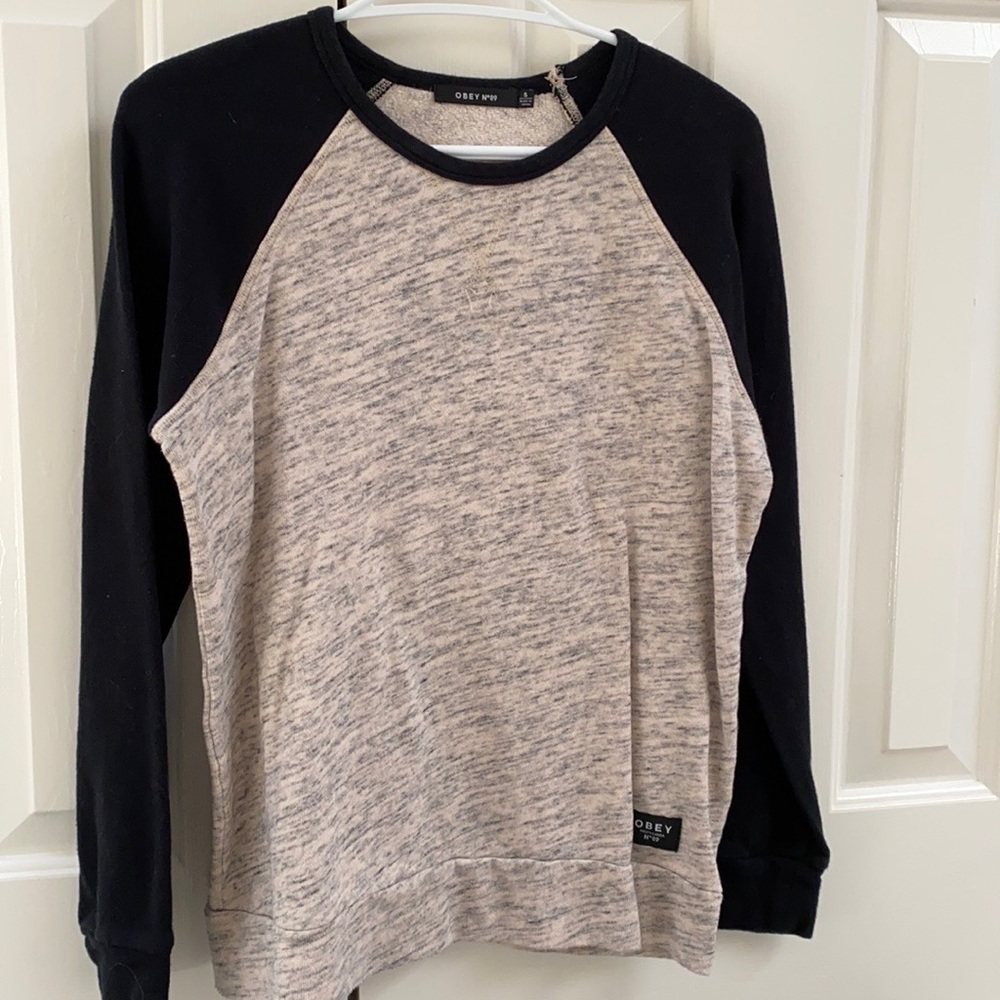 obey crewneck